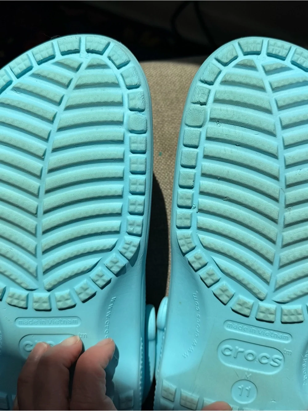 ⚡ Make a Splash in Turbo Teal! Authentic Crocs Classic Clogs (Size M11)